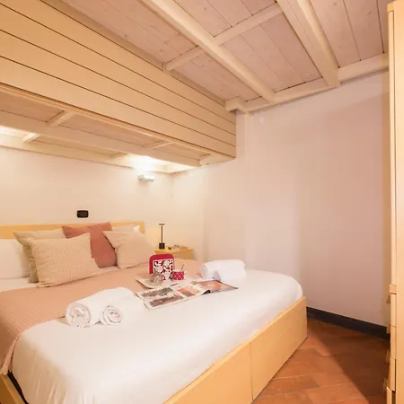 Casaviva - Historic Loft By The Sea In Камольи