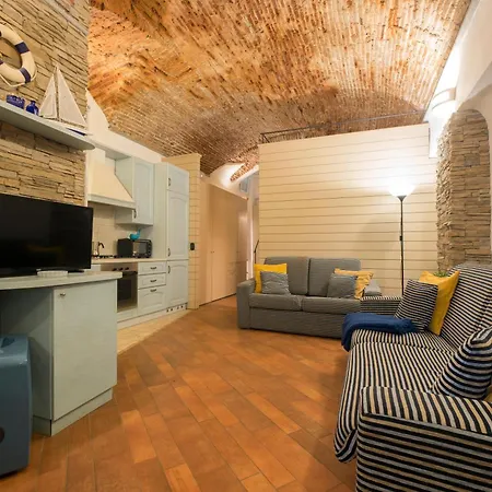 Casaviva - Historic Loft By The Sea In